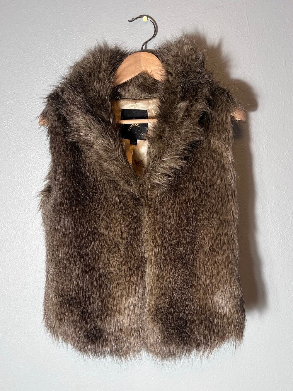 Jack by BB Dakota Faux Fur Vest Sz M Satin Gold Thick Cozy Chic Brown Cabin Luxe